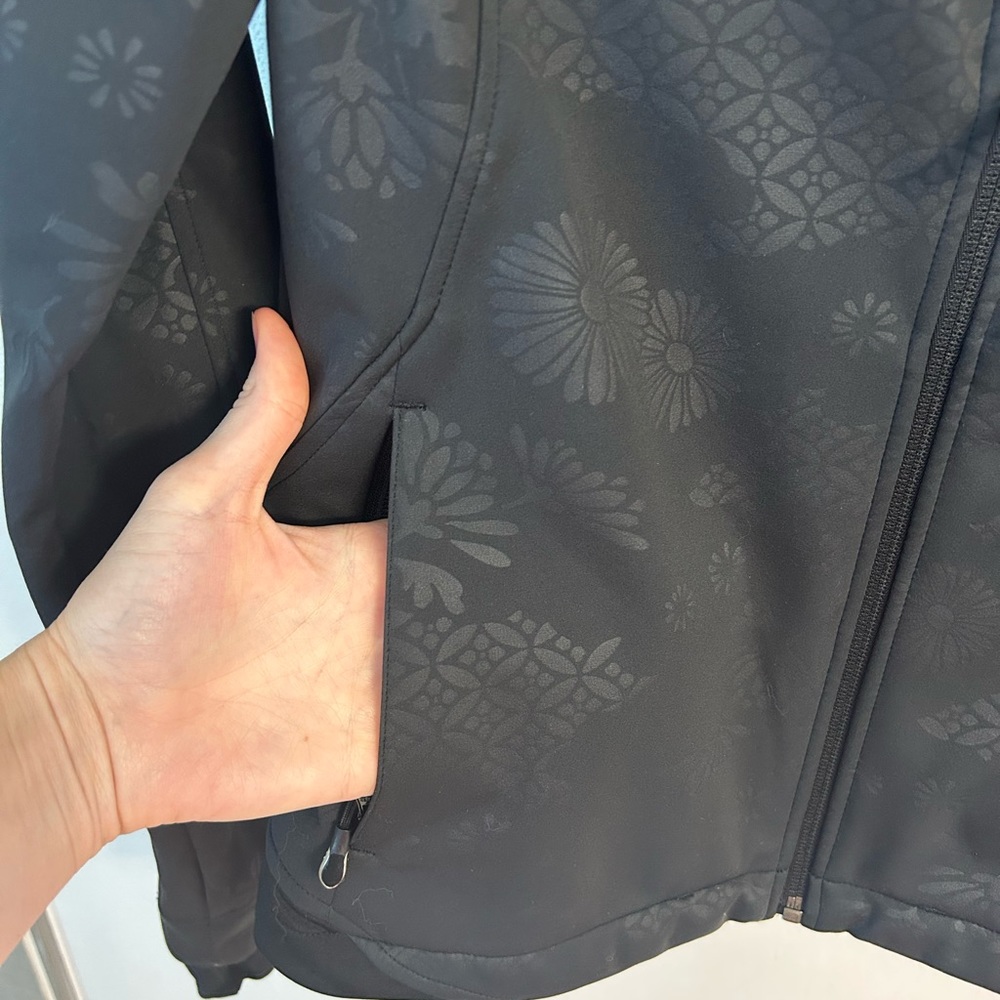 Brooks | Running Jacket - Picture 4 of 9